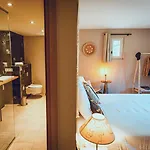 Fantastic In A Haven Near Uzes * Saint-Siffret