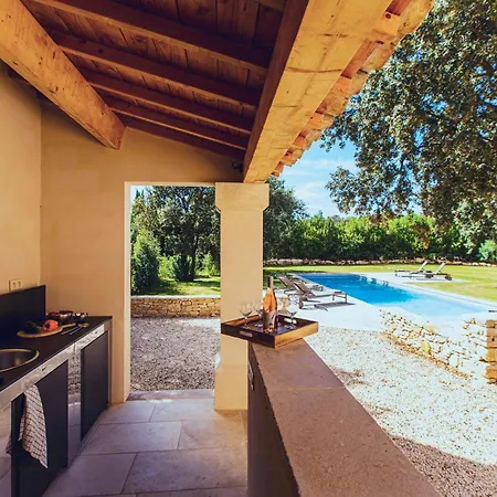 Feriehus Fantastic In A Haven Near Uzes Saint-Siffret